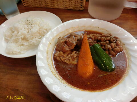 スープカレー カムイ ヤヤン昆布納豆とダブルミートカレー 1辛 アキバでGO