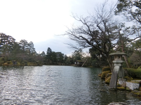 迎春 金沢 石浦神社 初詣 と 雪吊りの兼六園