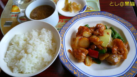 ファミレス 鶏肉のピリ辛炒めランチ