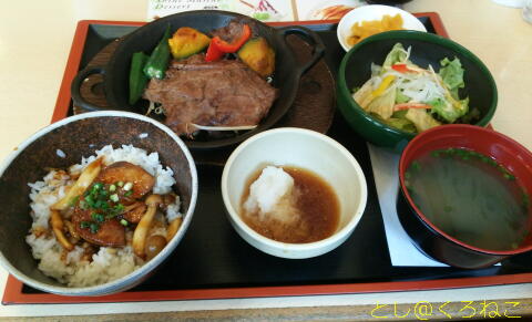 フォアグラ丼と黒毛和牛の焼きしゃぶ膳