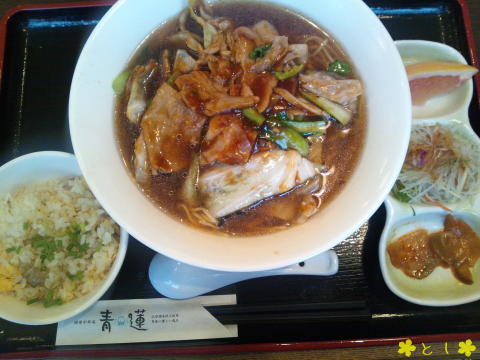 豚肉あんかけラーメン＋半チャーハン