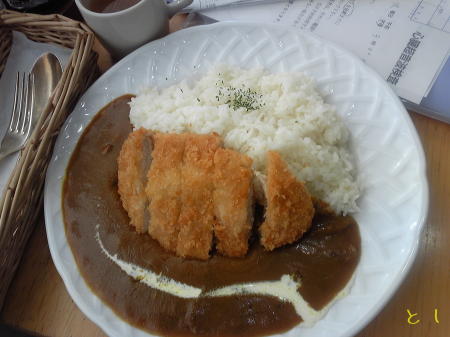 病院レストランのカツカレー