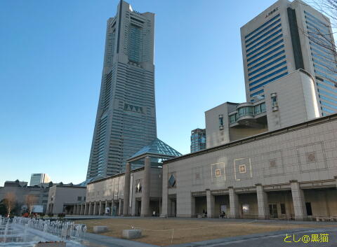 横浜新港地区から高島地区、みなとみらいへ