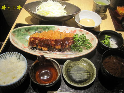 『恵亭』ランチ・ロースかつ膳（味噌カツ）