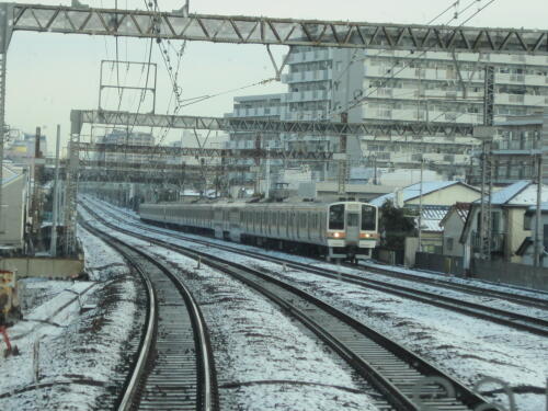 東海道線・南行電車と遭遇