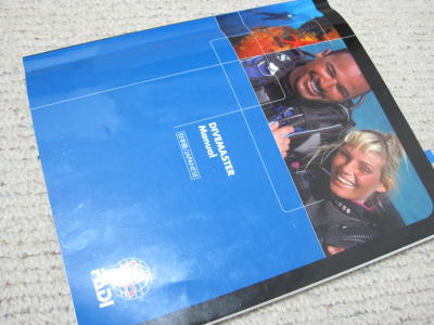 PADI DIVE MASTER MANUAL