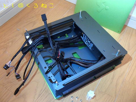 Mini-ITXケース In Win「HFrame mini」 ミルフィーユ！