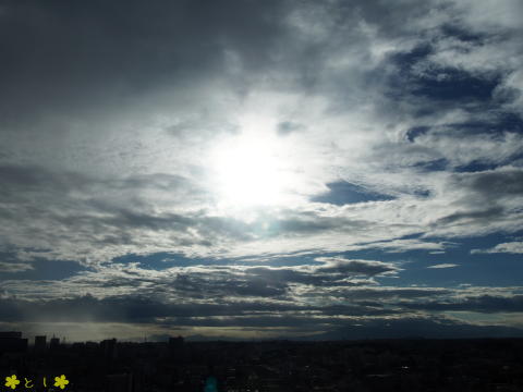 窓から撮った空