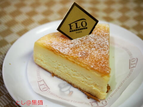 FLO 洋梨と紅茶タルト、ベイクドチーズケーキ