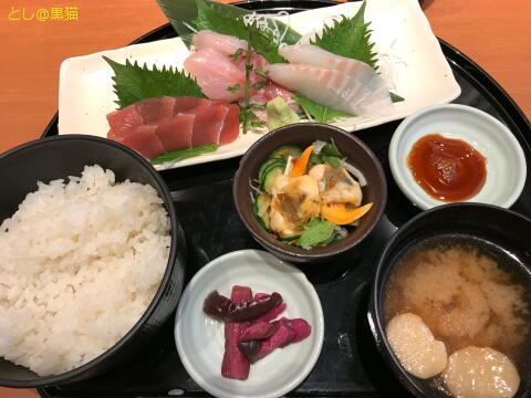 おさかな道場 刺身定食