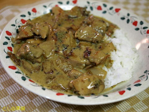 鶏肉と玉ねぎで作る パクチーカレー